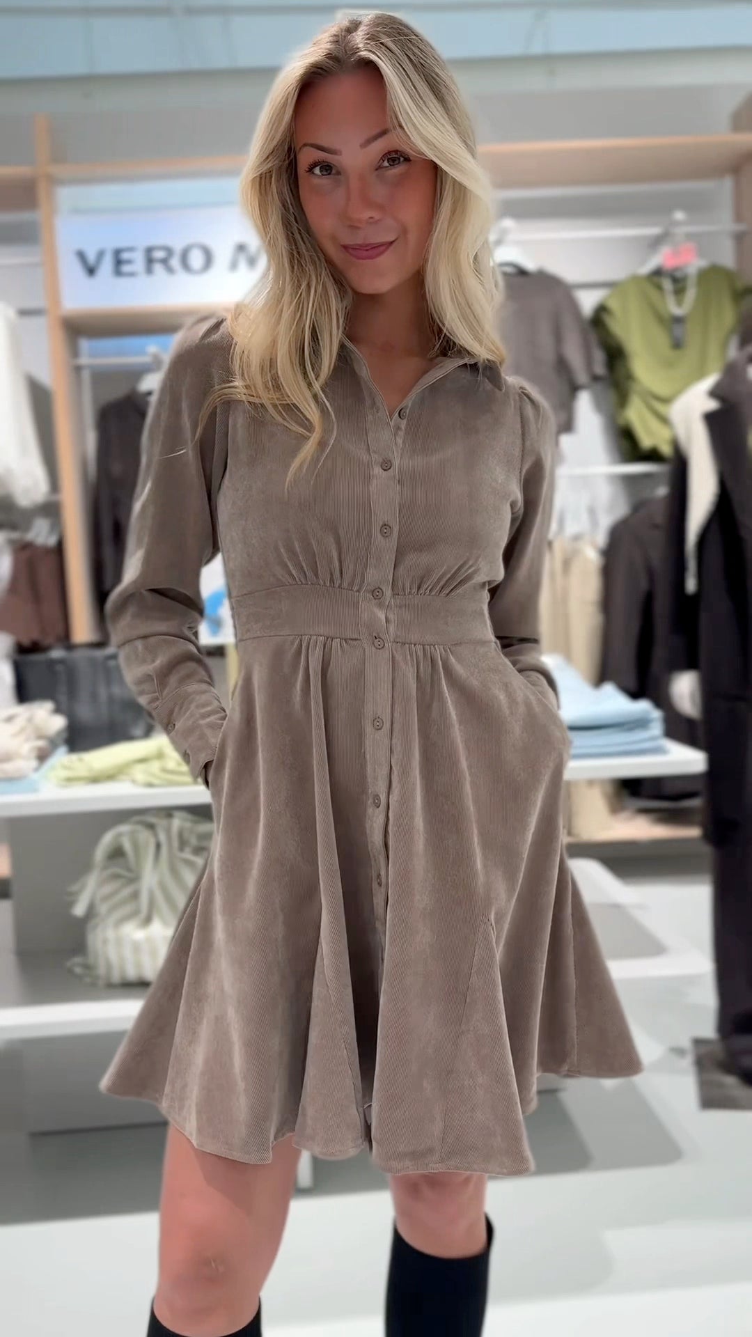 AWANE Short Dress - Fossil